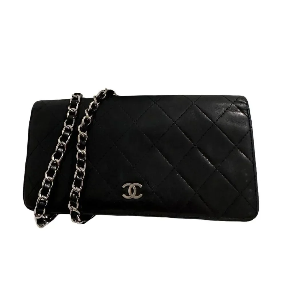 Chanel quilted leather wallet